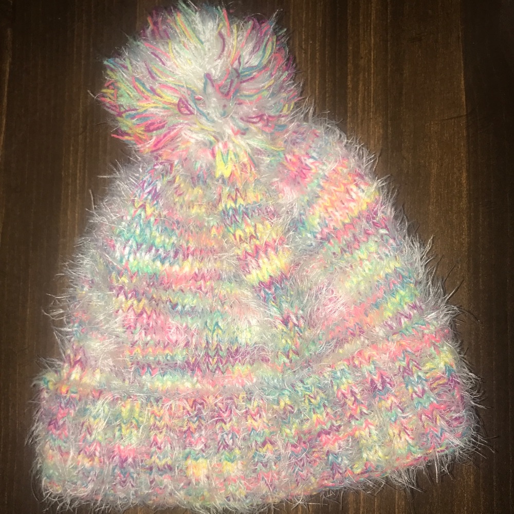 Steve Madden Pom Pom winter hat